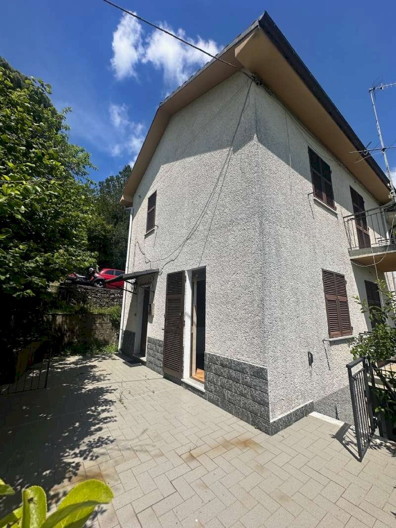 img_6142 - Portion of a house Frazione Tasso, Lumarzo - photo 1