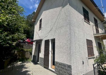 img_6142 - Porzione di casa Frazione Tasso, Lumarzo - foto 1