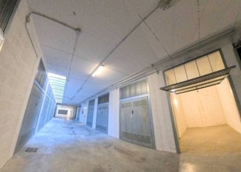 Box auto - Shop via Leonardo Mellano, Roma - photo 17