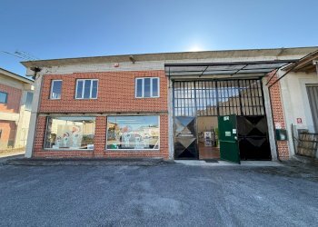 Capannone strada Statale, 15, Beinette - foto 1