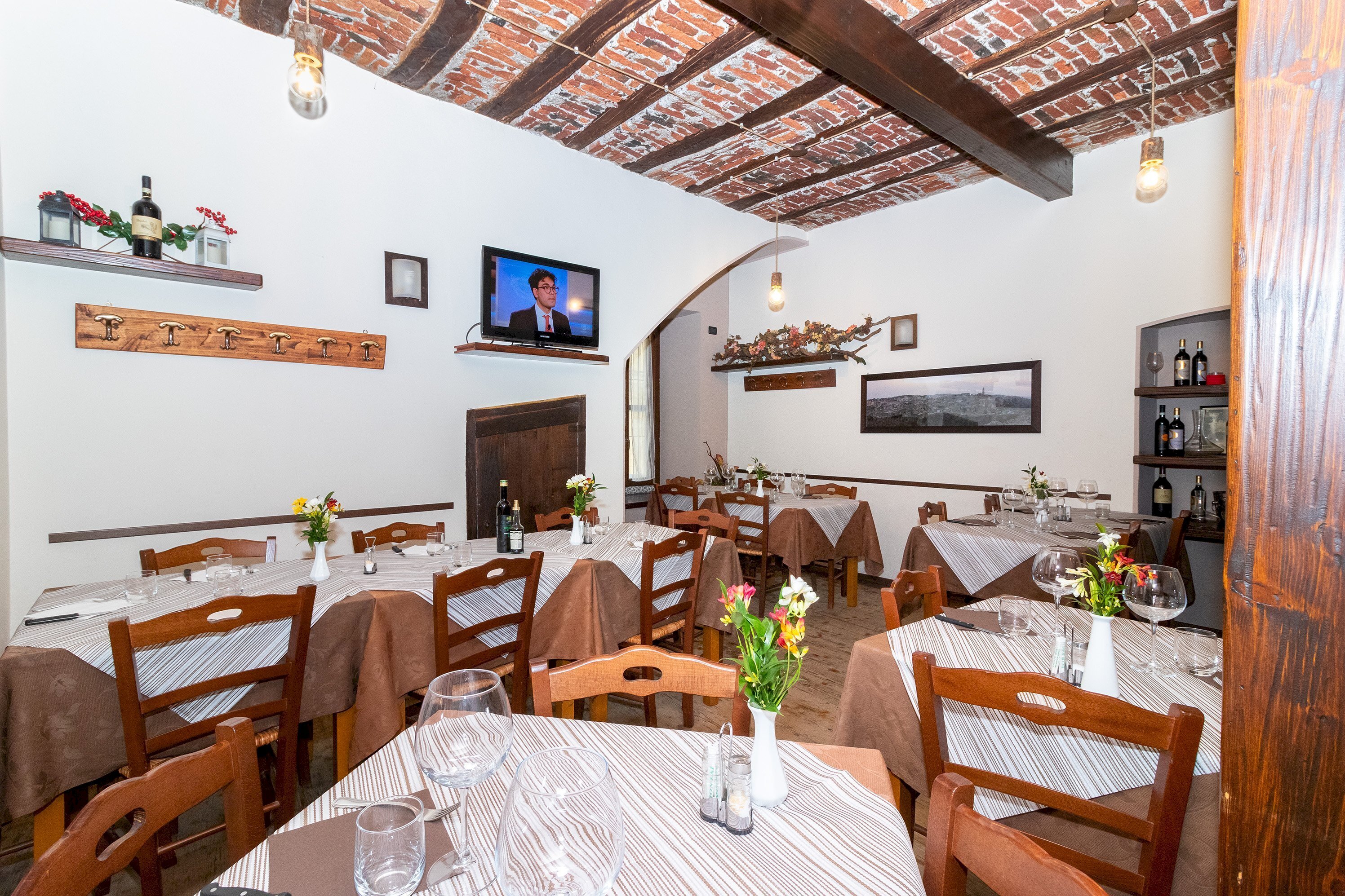 Commercial Premises Via Giolitti, 24, Dronero - photo 1