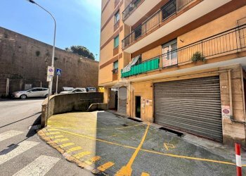Box Via Bartolomeo Carrea, Genova (zona Sampierdarena) - foto 1