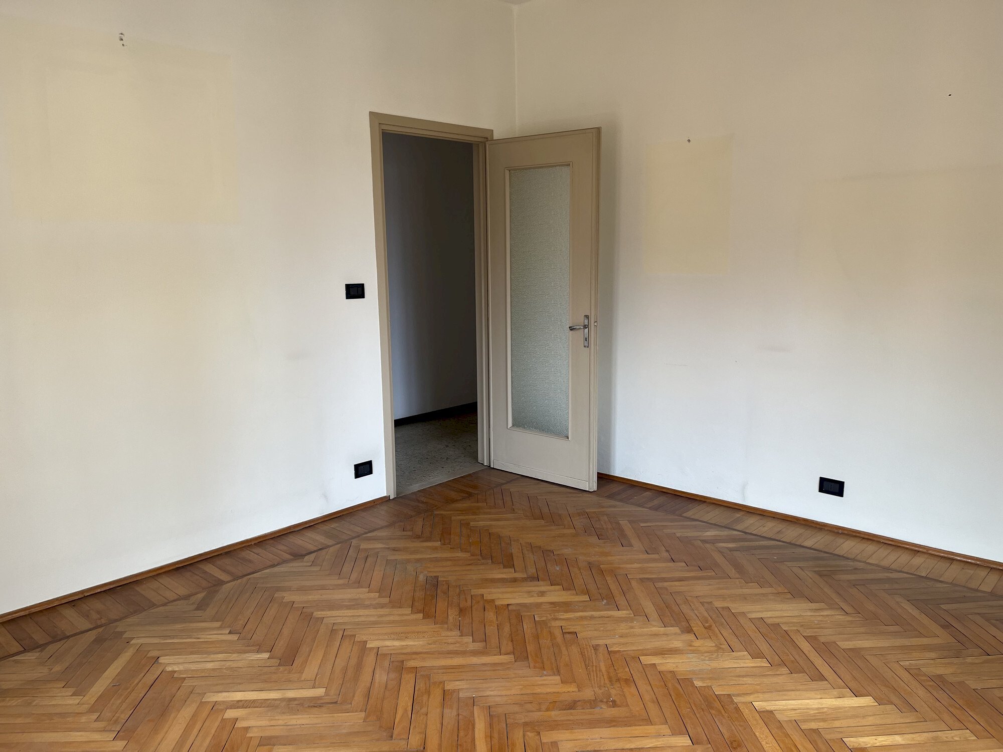 Appartamento Via Roberto d'Azeglio, 19, Busca - foto 2