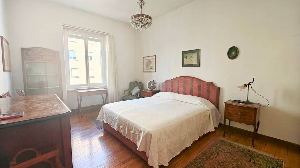 Camera da letto - Appartamento via San Quintino, 22, Torino (zona Centro) - foto 3