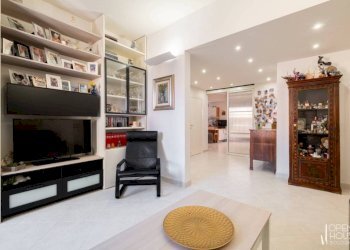 Salone - Appartamento via Daniele Manin, Bologna (zona Bolognina) - foto 23