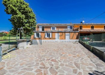 Cortile interno - Villa via Faberio, Savignano sul Rubicone - foto 2