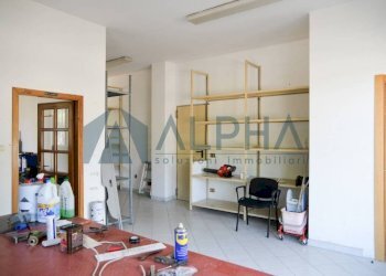 Magazzino - Negozio via Roma, Savignano sul Rubicone - foto 4