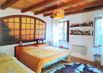 Semi-detached house Frazione capomosso, Valdilana - photo 5