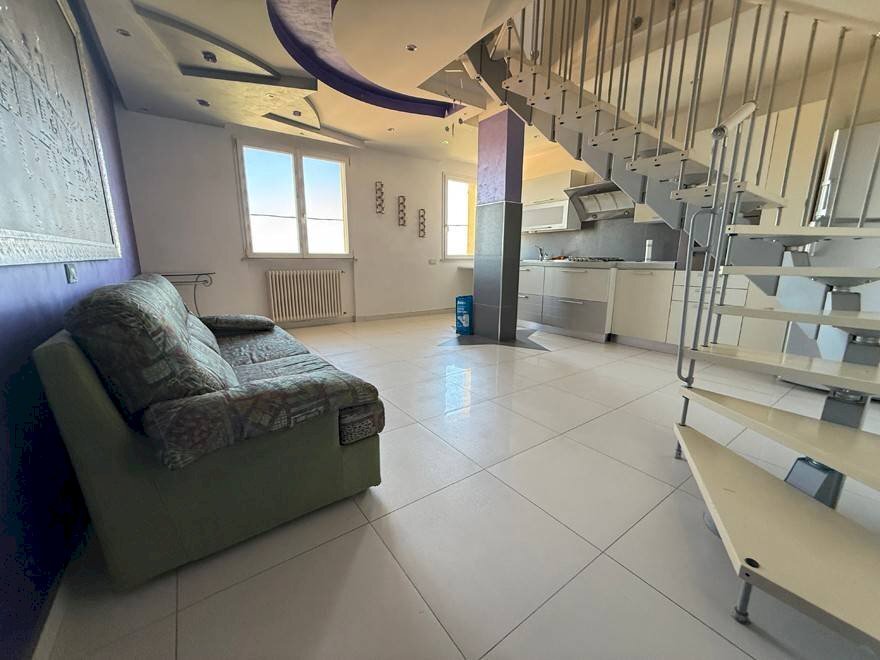 Salone - Attic via Santa Maria del Monte, Saludecio - photo 3