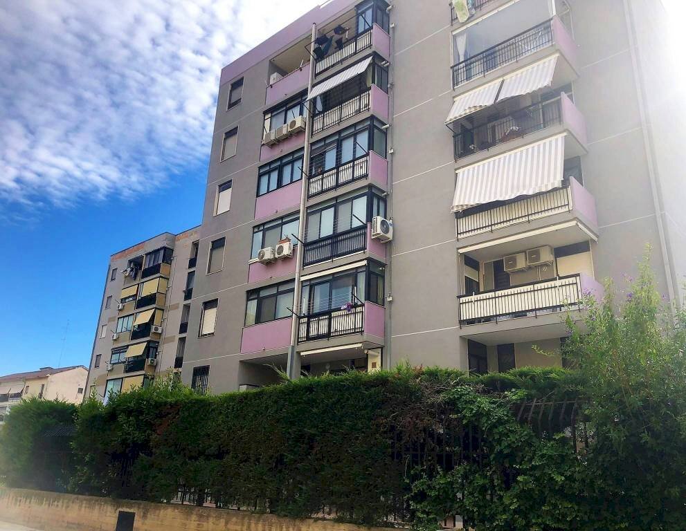 Facciata - Trilocale via Alfredo Violante, 3, Bari - foto 1