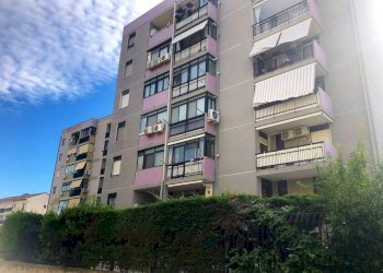 Facciata - Three-room apartment via Alfredo Violante, 3, Bari - photo 1