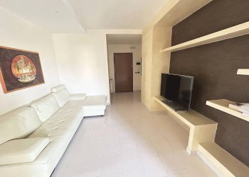 Salone - Three-room apartment via Alfredo Violante, 3, Bari - photo 4