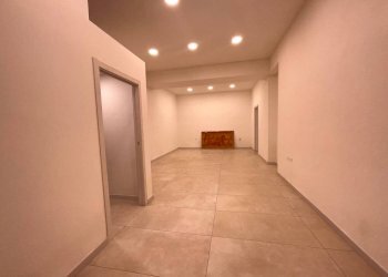 Stanza non arredata - Negozio via Andrea Moretti, Bergamo - foto 10