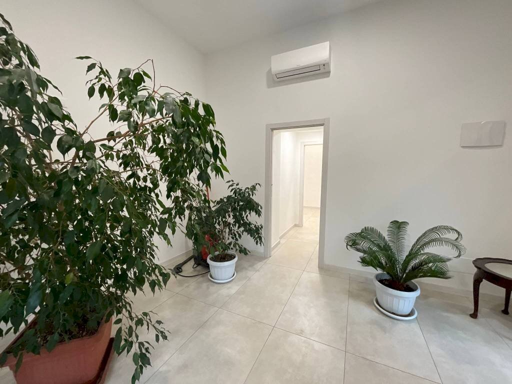 Interno palazzo - Negozio via Andrea Moretti, Bergamo - foto 1