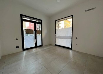 Interno non residenziale - Negozio via Andrea Moretti, Bergamo - foto 18