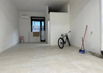 Interno non residenziale - Negozio via Andrea Moretti, Bergamo - foto 34