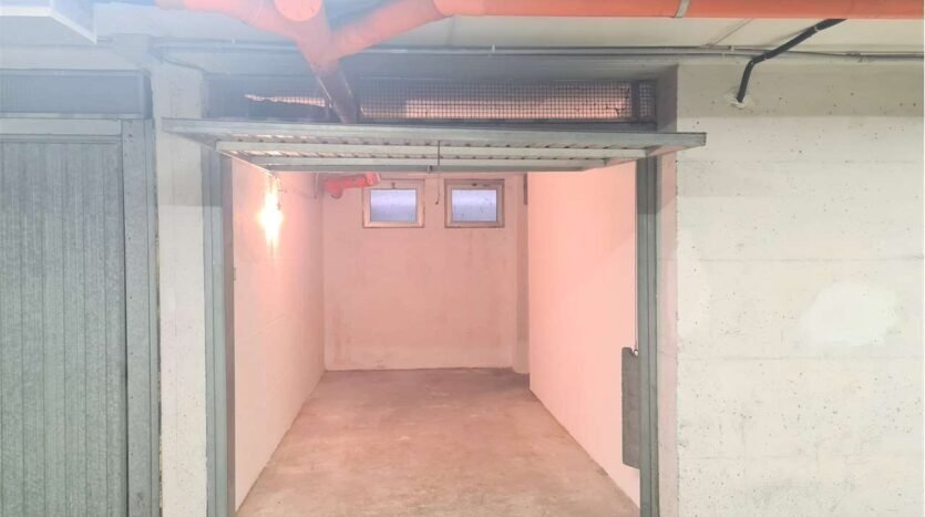 Garage - Parking Soliera - photo 2