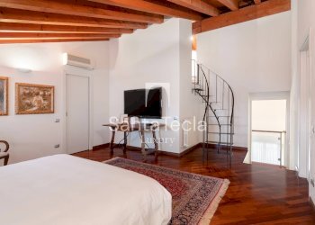 Attic Piazza Firenze, Milano - photo 22