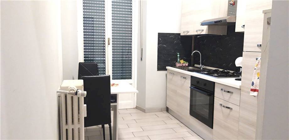 Two-room apartment Busto Arsizio - photo 1