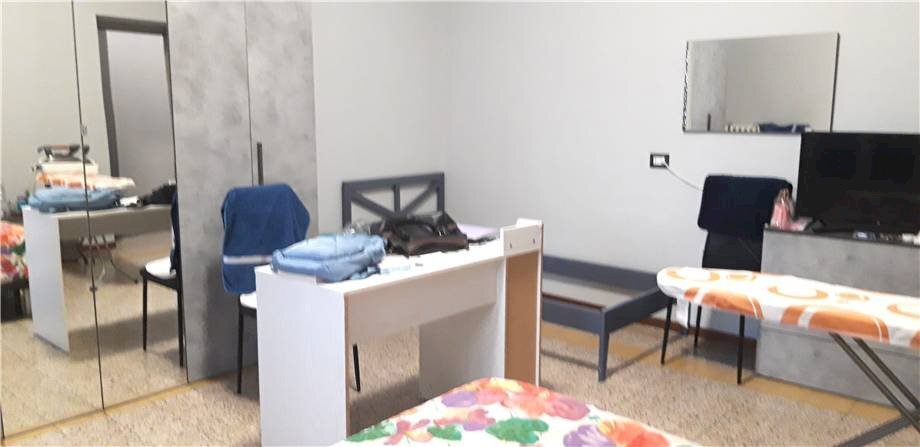 Two-room apartment Busto Arsizio - photo 2