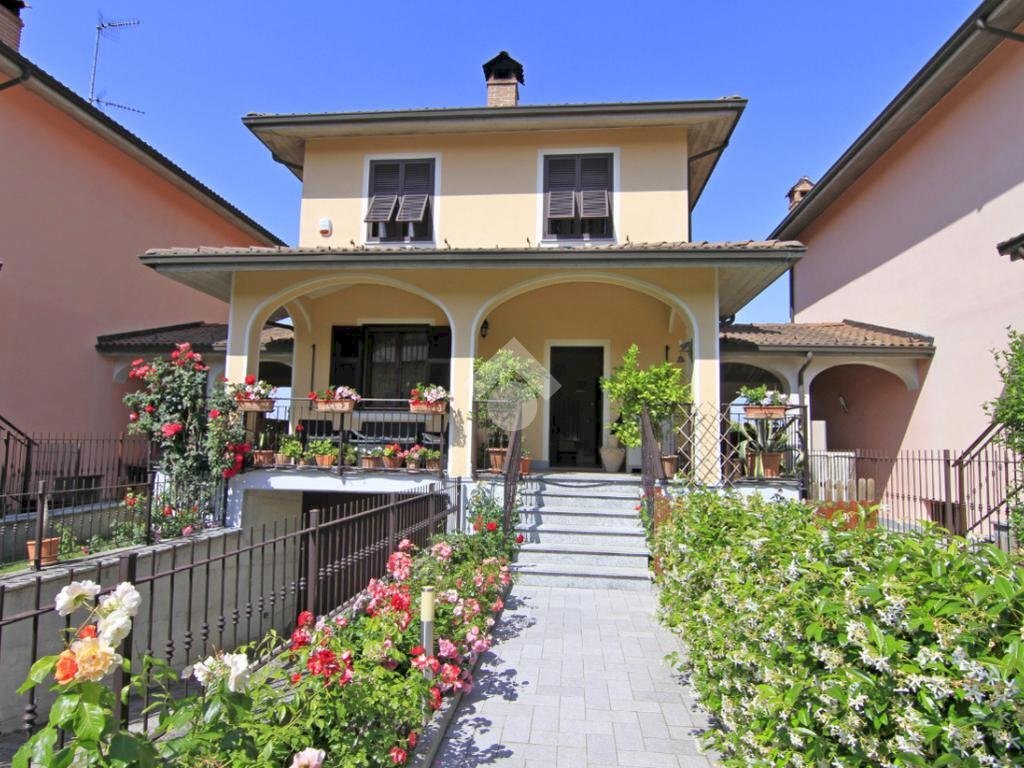 Casa indipendente Via Giacomo Puccini, Serravalle Scrivia - foto 1