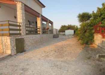 Cortile interno - Three-room apartment Statte - photo 20