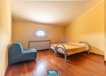Camera da letto - Appartamento via Sant'Isidoro, 1, Bogogno - foto 14