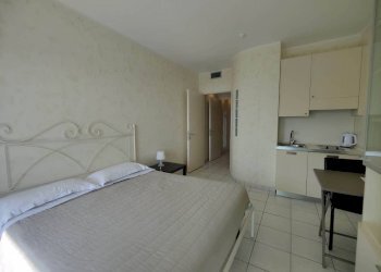 Stanza arredata - Bilocale strada Privata Serenella, 36, Sanremo - foto 6