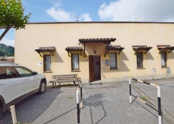 Facciata - Casa indipendente via Caduti sul Lavoro, 3, Mondovì - foto 15
