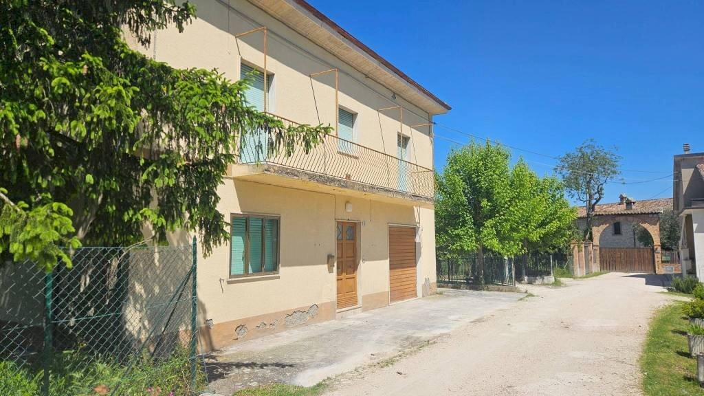 Zona - Villa viale Dante, 14, Pergola - photo 1