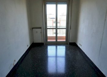 Camera da letto - Trilocale via dei Landi, 16, Genova (zona Sampierdarena) - foto 6