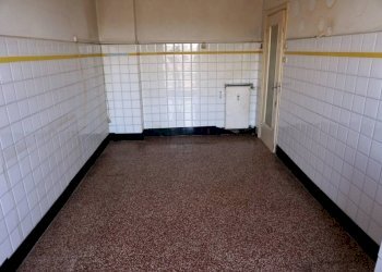 Cucina - Trilocale via dei Landi, 16, Genova (zona Sampierdarena) - foto 11