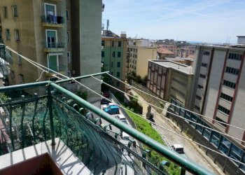 Balcone - Trilocale via dei Landi, 16, Genova (zona Sampierdarena) - foto 19