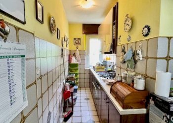 Cucina - Appartamento strada Ciapeia, 7, Biella - foto 8