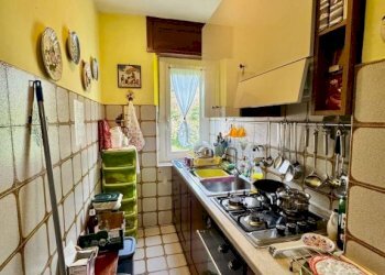 Cucina - Appartamento strada Ciapeia, 7, Biella - foto 11