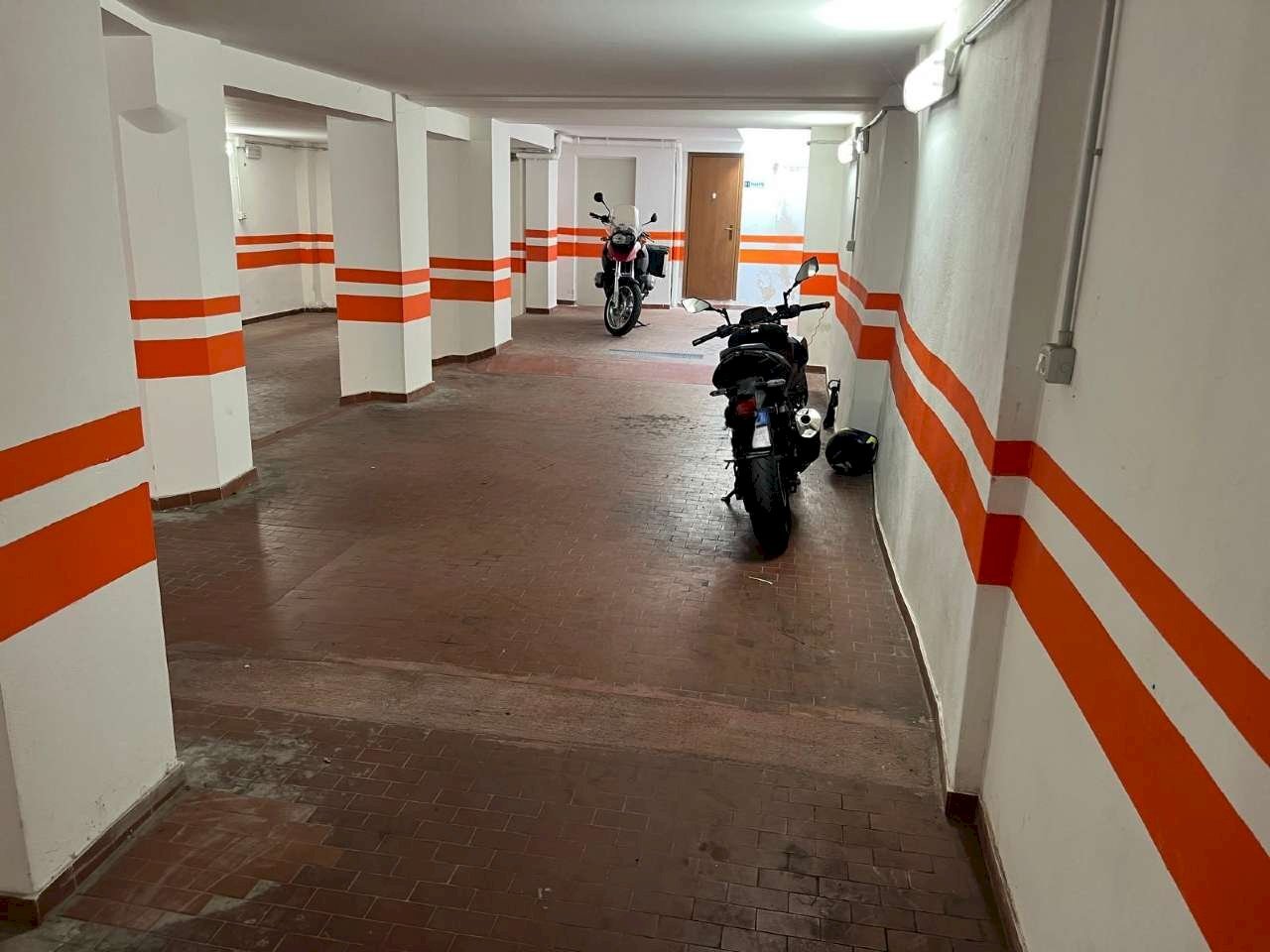 posto auto - Posto Auto via Centotrecento, Bologna (zona Centro Storico) - foto 1