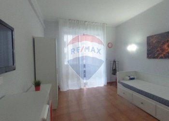 One-room apartment Via Ormea, 164 
 San Salvario, Torino (neighborhood San Salvario) - photo 1