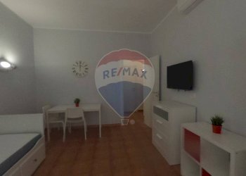 One-room apartment Via Ormea, 164 
 San Salvario, Torino (neighborhood San Salvario) - photo 9
