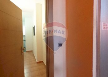 One-room apartment Via Ormea, 164 
 San Salvario, Torino (neighborhood San Salvario) - photo 13