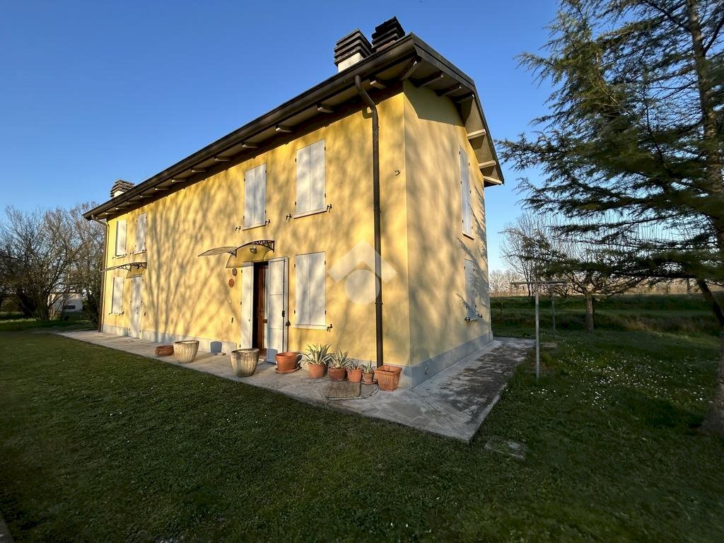 Villa Via remesina esterna, Carpi - photo 2