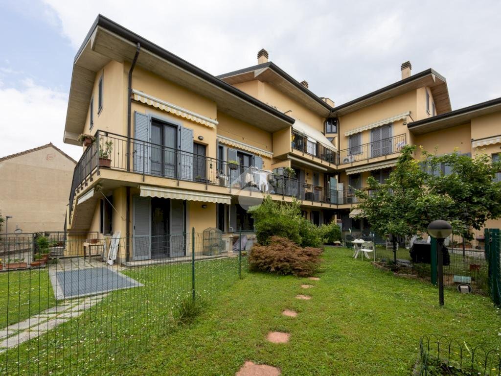 Three-room apartment Viale Piave, Gessate - photo 2
