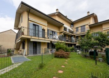 Three-room apartment Viale Piave, Gessate - photo 2