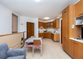 Three-room apartment Viale Piave, Gessate - photo 3