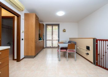 Three-room apartment Viale Piave, Gessate - photo 6