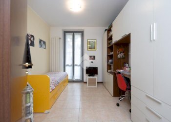 Three-room apartment Viale Piave, Gessate - photo 11