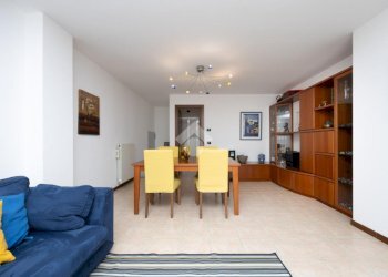 Three-room apartment Viale Piave, Gessate - photo 24