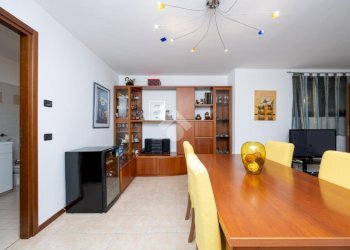 Three-room apartment Viale Piave, Gessate - photo 27