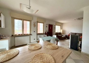 Salone - Villa strada Carmagnola, 62/a, Caramagna Piemonte - foto 11