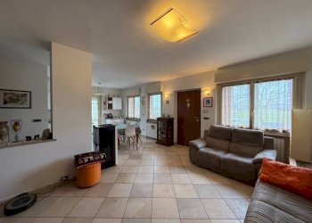 Salone - Villa strada Carmagnola, 62/a, Caramagna Piemonte - foto 12