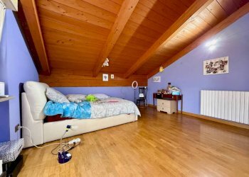 Camera da letto - Villa strada Carmagnola, 62/a, Caramagna Piemonte - foto 34